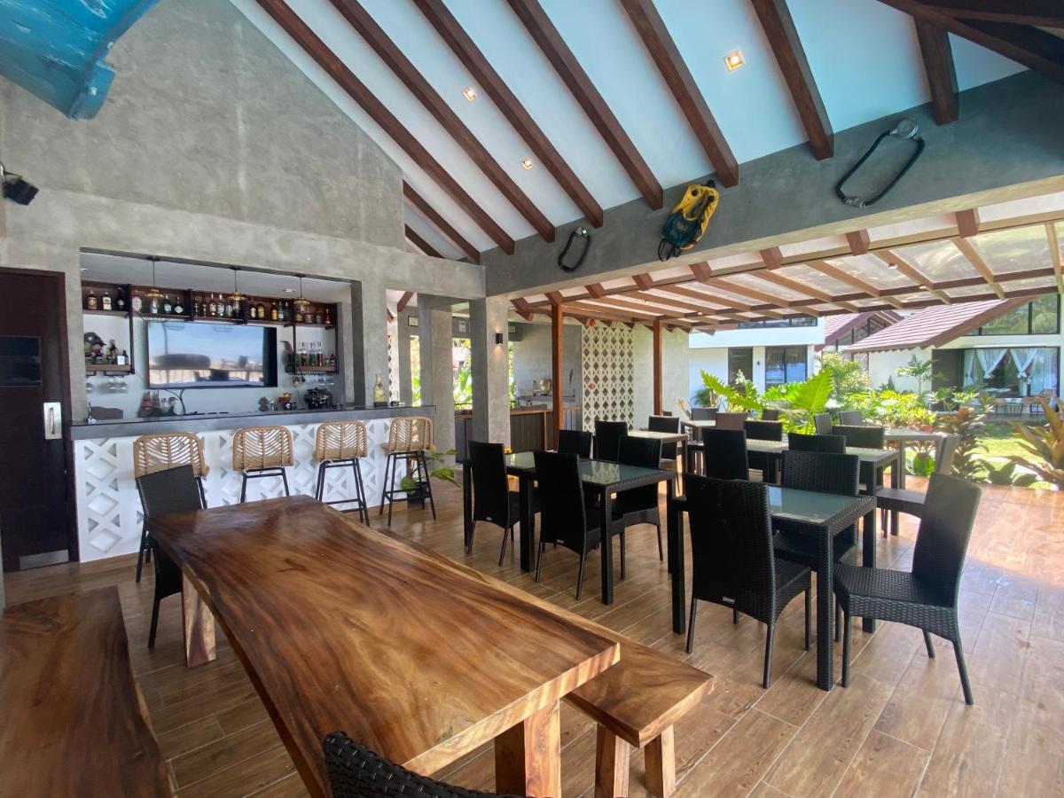 Amila Dive Beach Resort Sipalay Extérieur photo
