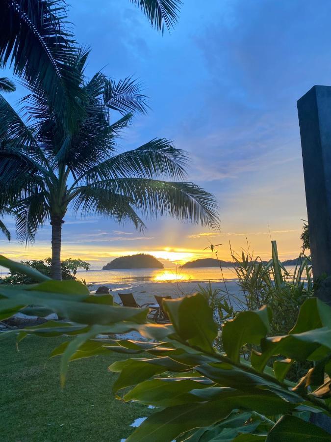 Amila Dive Beach Resort Sipalay Extérieur photo
